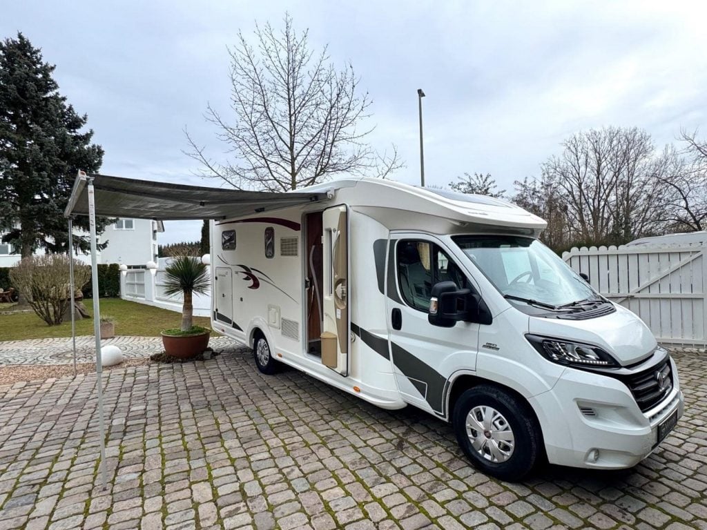 Eura Mobil Terrestra 720