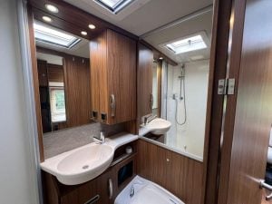 Hymer Exsis I 588 photo 2