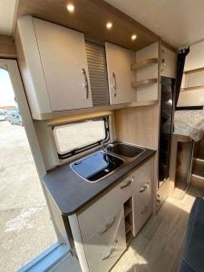 Hobby Optima ONTOUR Edition F V65 photo 3