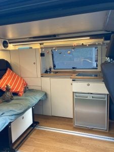 Volkswagen T6.1 TransporterEasy Camper photo 3